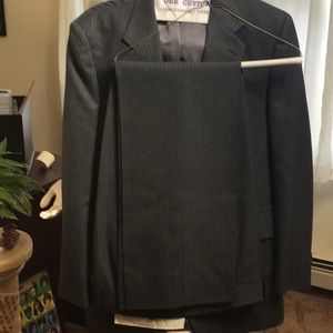 Men grey pin stripe suit size 36”
